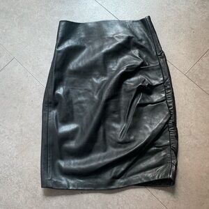 NWT Zara Real Leather Mini Skirt, size XS